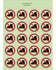 Autocollants photoluminescents  Chaussures d’extérieur interdites  - P060  norme iso 7010 – par Lot de 20